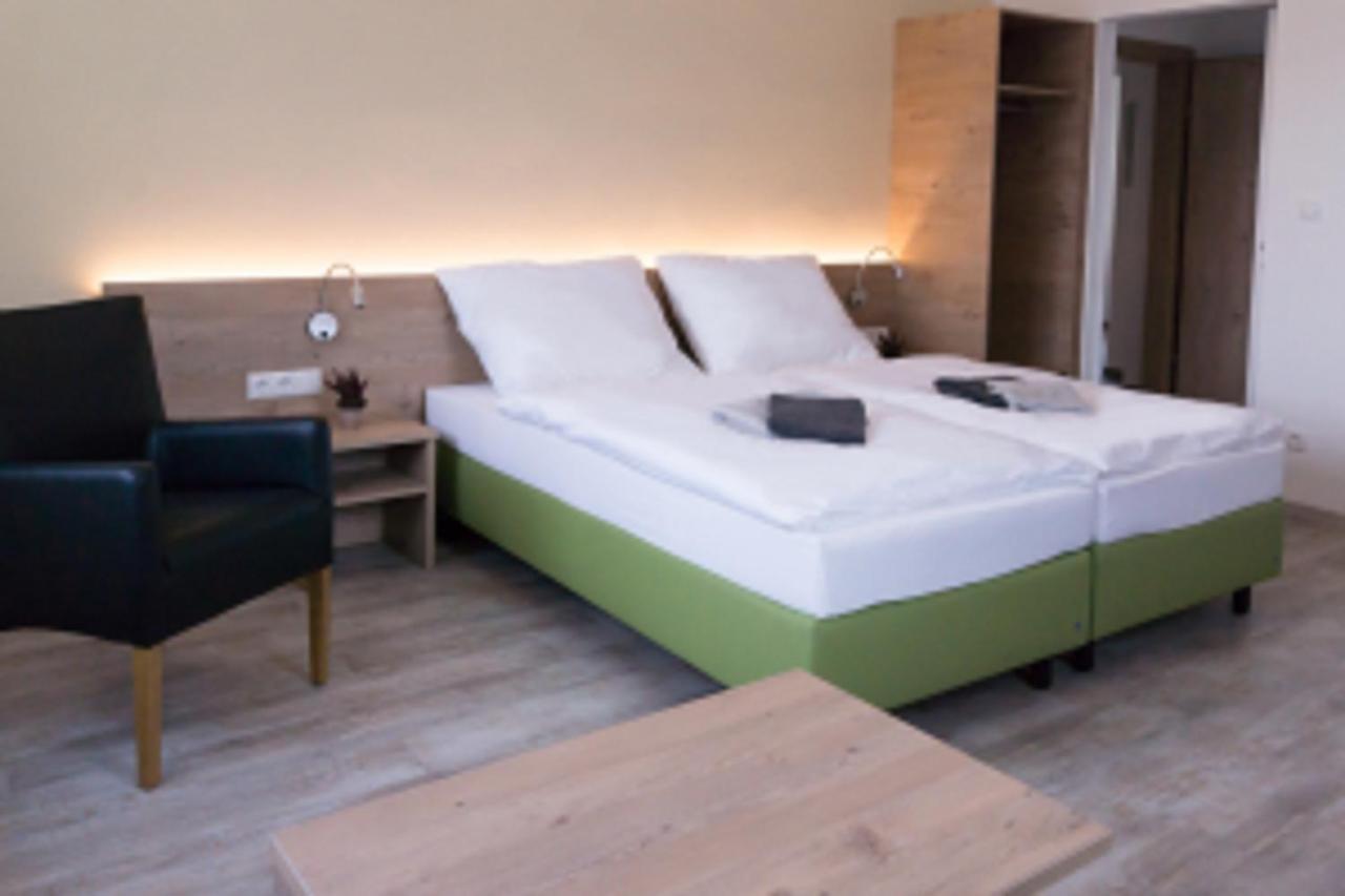 Bauers Gaestehaus Obersiebenbrunn Zewnętrze zdjęcie